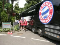 Olic & Co. auf dem Weg zum Training / Bildquelle: FC Bayern München