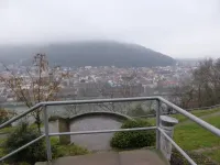 Anstieg auf die Tromm und den Odenwald in Heidelberg Neunheim, unten fließt der Neckar; Bildquelle Wolfgang Ahrens Hotelier.de