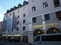 Eine Insitution in München: Das Platzl Hotel / Foto © Sascha Brenning - Hotelier.de