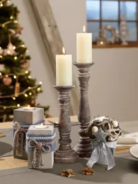 Trendige Vintage Deko für den Weihnachtstisch: Die rustikalen Teelichter, Kerzenhalter und Weihnachtstöpfchen passen gut zum modernen Landhaus-Stil, alle Bilderechte VEGA