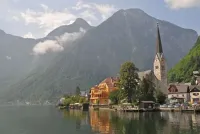 Idyllischer Hallstätter See mit Landungsplatz in Oberösterreich - so schön kann es nur hier sein!