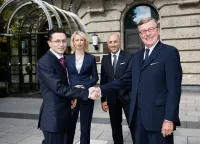 v.l.n.r. Thorsten Sander, Simone Koch, Cem Yoldas und Karl Nüser / Bildquelle: Selektion Deutscher Luxushotels