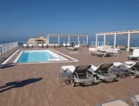 Sunprime Waterfront: Feiner Dachpool mit famosem Blick auf das Mittelmeer