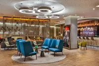 Holiday Inn Villingen-Schwenningen Lobby / Bildquelle: SIERRA Hotel Management