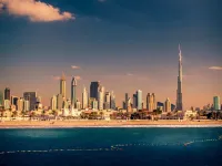 Burj Khalifa dominiert Dubais Skyline / Bildquelle: Beide © FTI / Getty Images