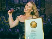 Nadja Buckenberger, Gründerin von RoomRaccoon, bei der Founders-Awards-Gala in Stockholm / Bildquelle: Roomraccoon