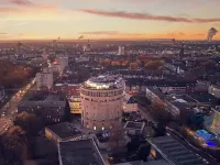 Stimmungsvolle Aussenansicht mit Blick auf den Kölner Dom