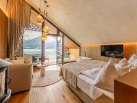 Privatsphäre mit eigener Sauna, Terrasse und Kamin in den See Loft Suiten / Bildquelle: Beide Seevilla Wolfgangsee Michael Grössinger