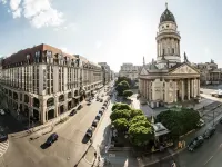 Hotel Hilton am Berliner Gendarmenmarkt  / Copyright: Beide Aroundtown SA